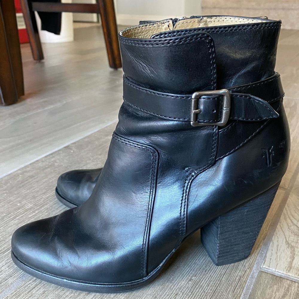 The Frye Company Patty Riding Bootie, black, women’s size 9.5